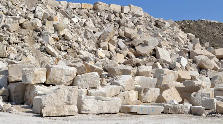 Crushed Portland limestone block stocks